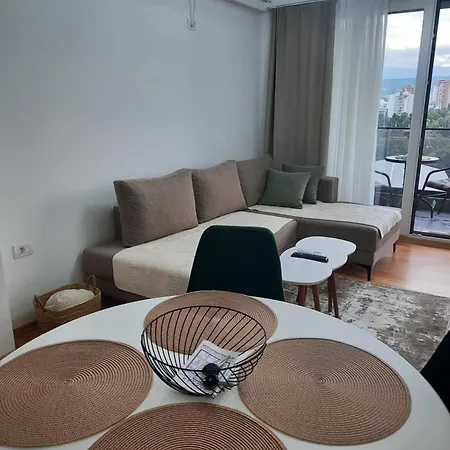 Elana Riverside Apartment