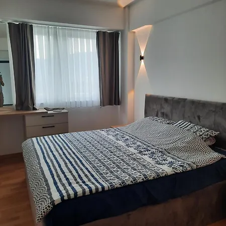Elana Riverside Apartment *