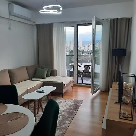 Elana Riverside